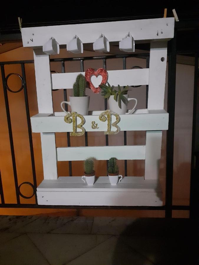 B&B Dimora Del Centro 스칼레아 외부 사진
