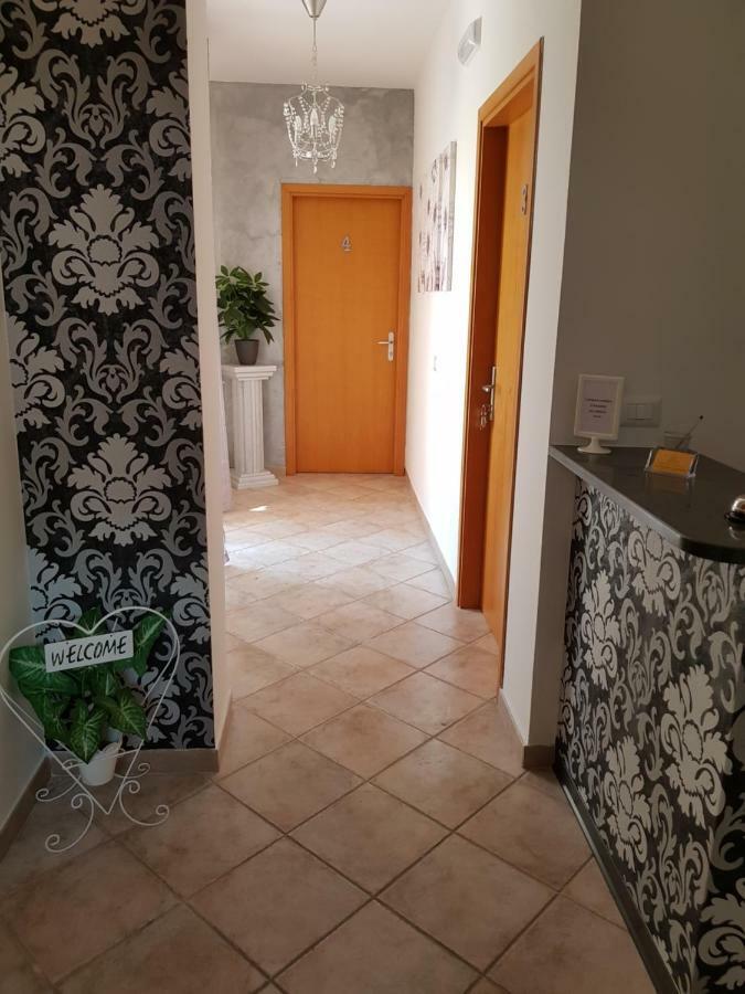 B&B Dimora Del Centro 스칼레아 외부 사진
