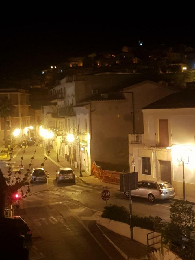 B&B Dimora Del Centro 스칼레아 외부 사진
