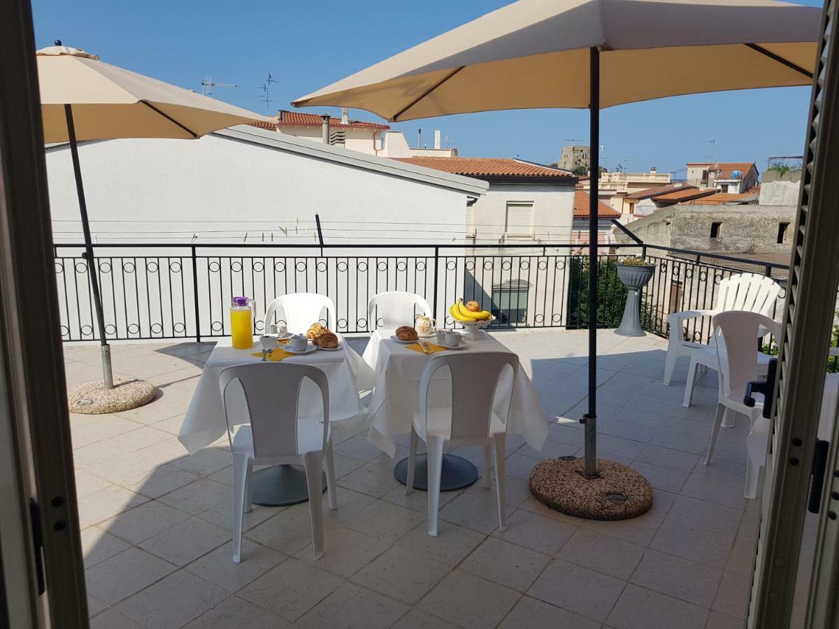 B&B Dimora Del Centro 스칼레아 외부 사진