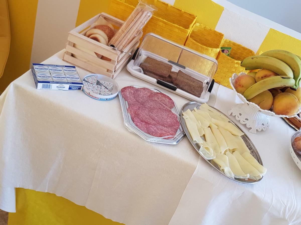 B&B Dimora Del Centro 스칼레아 외부 사진